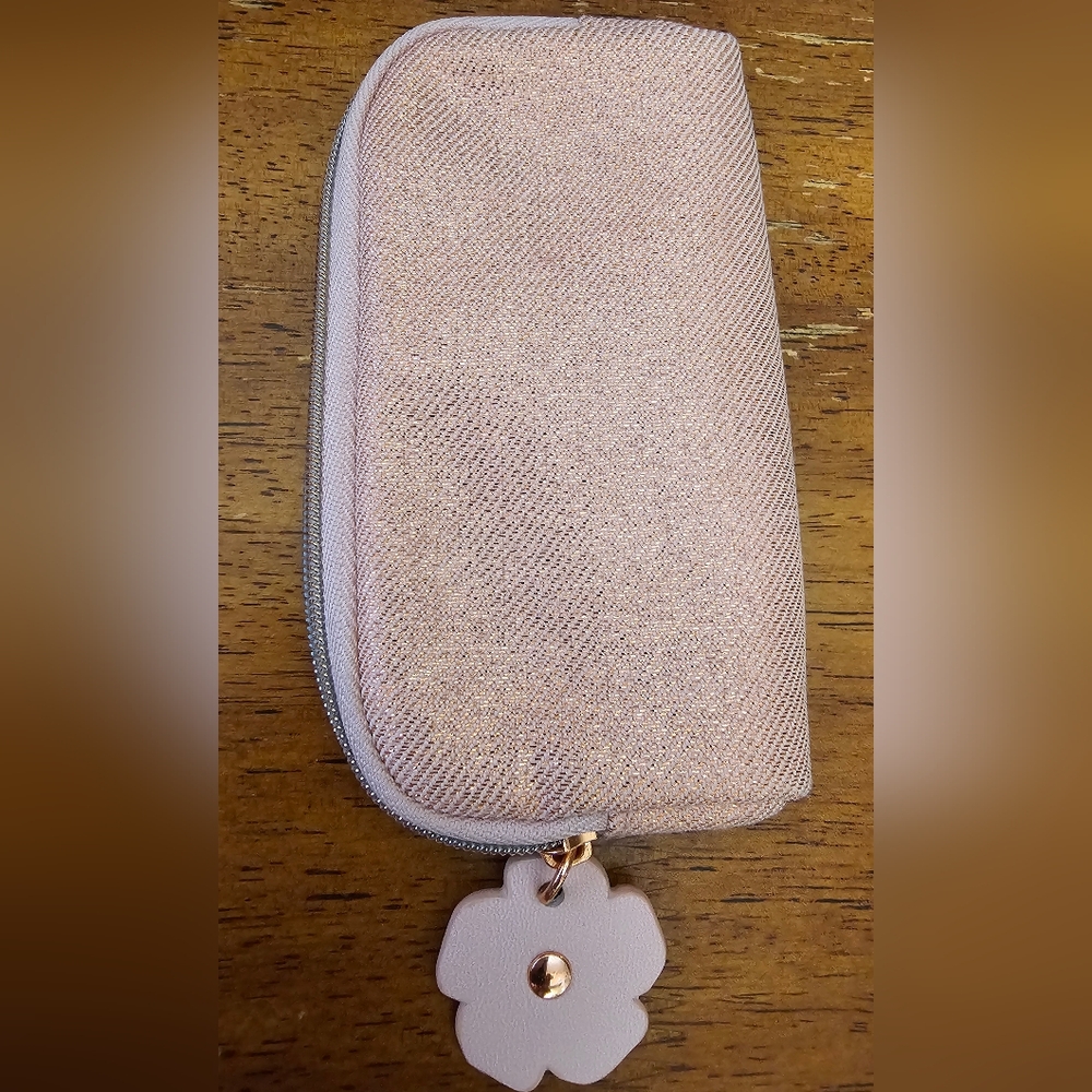 Coach Pink Shimmer zipper coin Pouch with Flower charm pull Rosegold NWOT - Picture 5 of 16